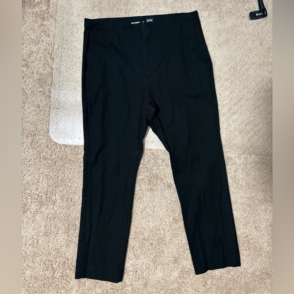 Old Navy Pants - Old Navy Extra High Rise Pixie Skinny Pants Black Size 14 Secret Smooth Pockets